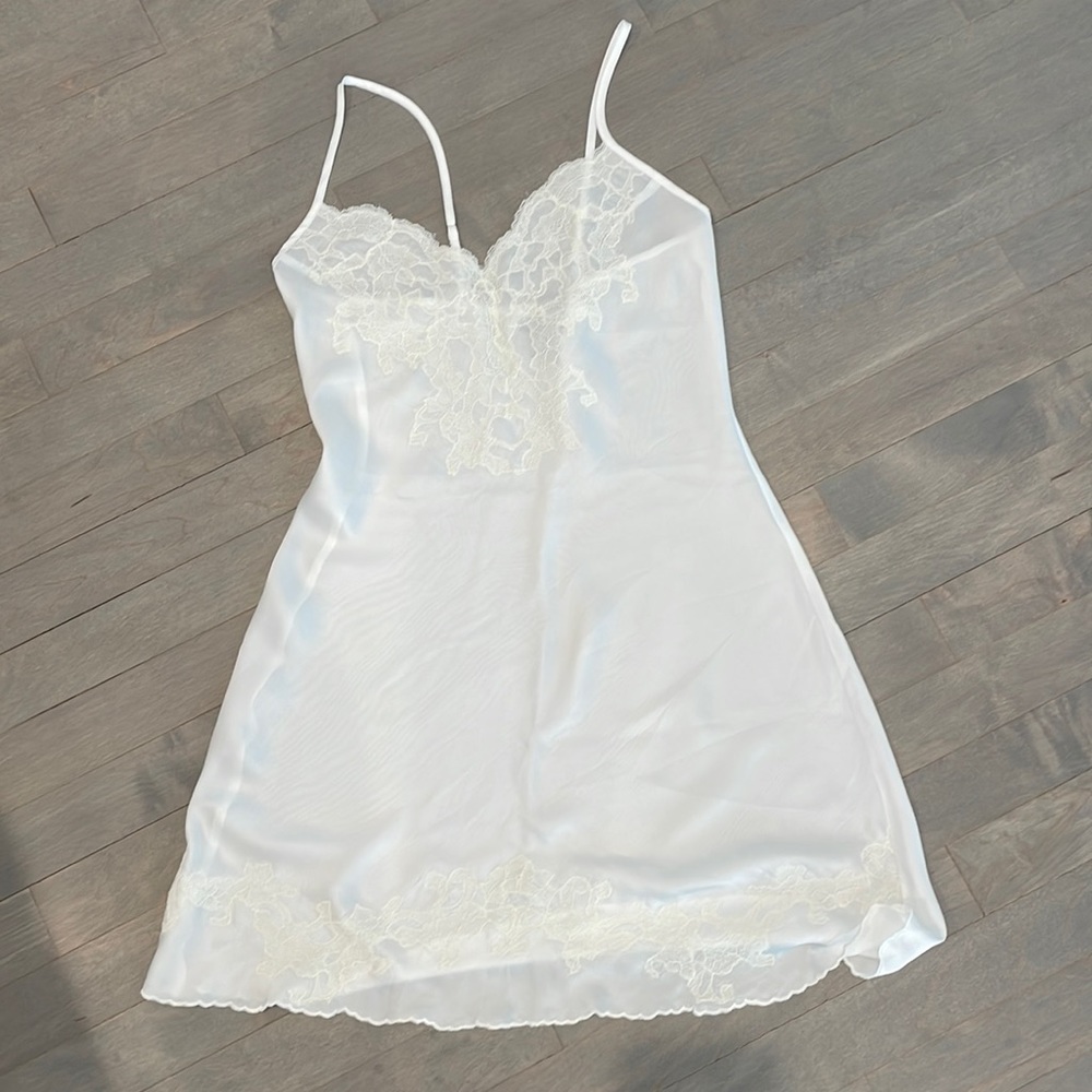 Natori chemise